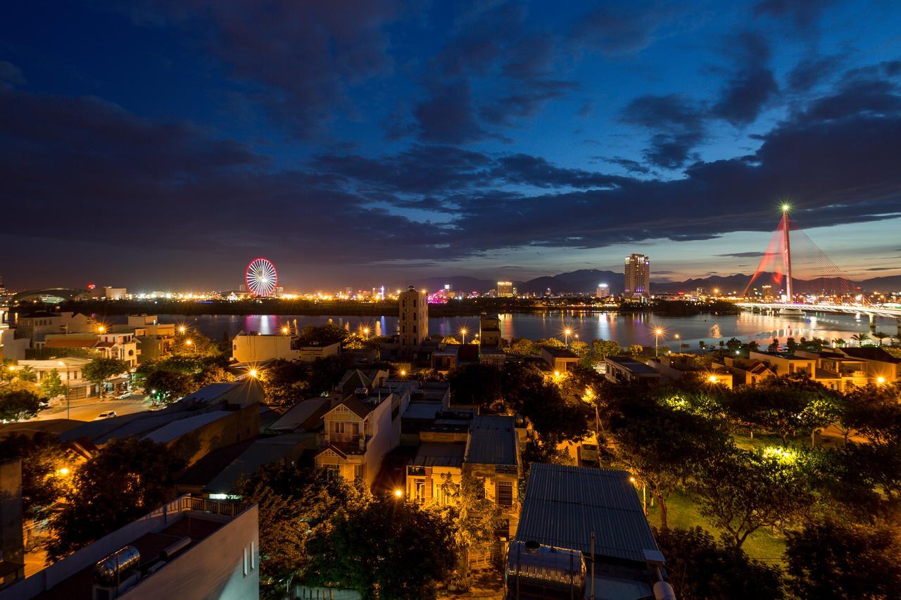 Cali Night Hotel Da Nang Exterior foto